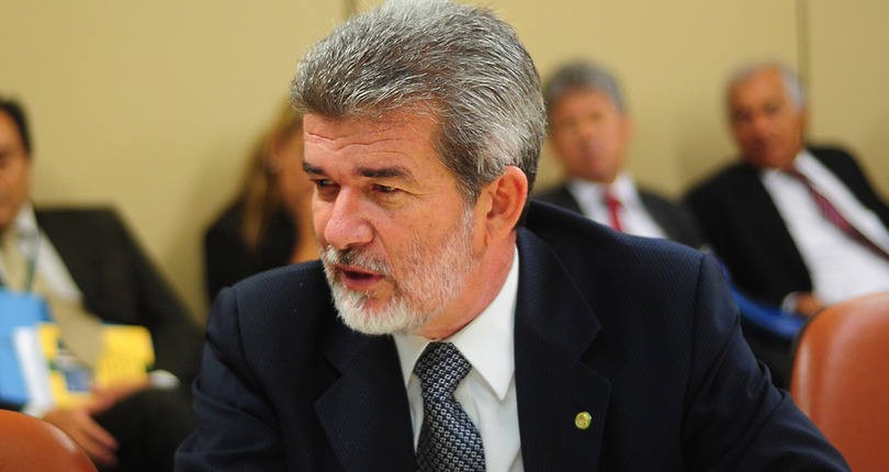 Promotor-eleitoral-barra-candidaturas-de-Arnon-Bezerra-Valdo-Figueiredo-e-Dr.-Santana-em-Juazeiro-2