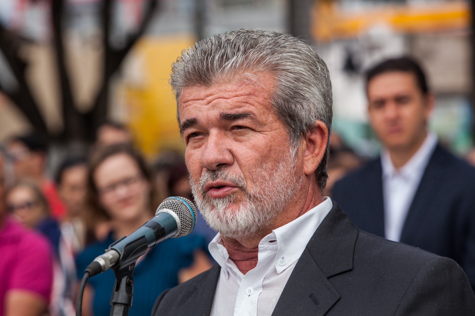 Prefeitura de Juazeiro do Norte nega que Arnon Bezerra tenha solicitado aumento de salário à Justiça