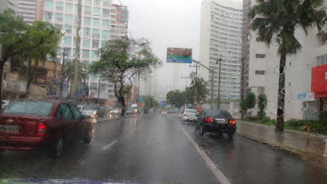 Resultado de imagem para Foto de chuvas intensas no Ceará