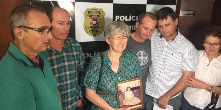 Filhos investigam, descobrem que pai matou a mãe há 37 anos e denunciam crime