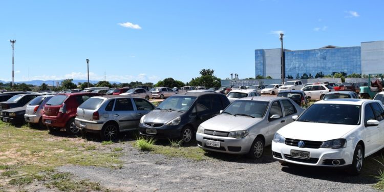 Justiça realiza leilão de imóveis e veículos em Juazeiro do Norte