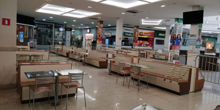 Praças de alimentação e quiosques em shoppings de Juazeiro começam a reabrir