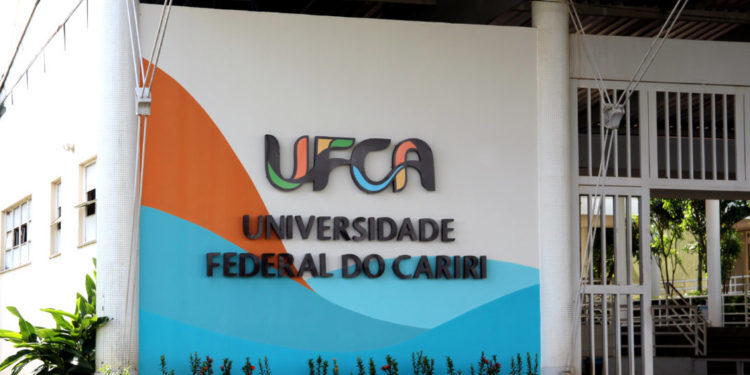 UFCA declara que bolsas e auxílios estudantis serão afetados pelo novo corte orçamentário