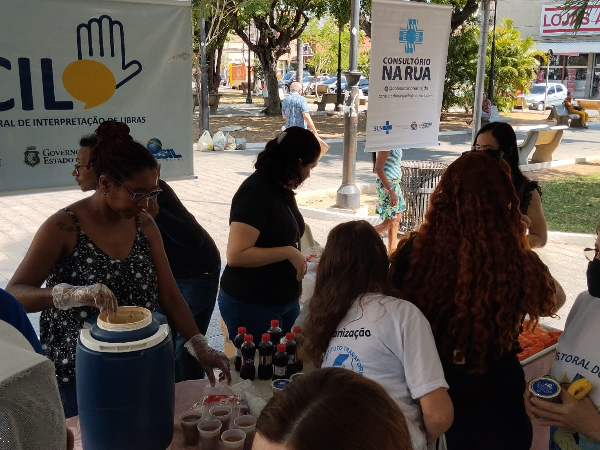 Juazeiro do Norte: Central de Libras participa da Caminhada em alusão ao Dia Nacional da Pessoa Surda